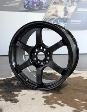 Close up of the center hub showing the mid concavity profile of an 18x8.5 size RAYS wheel