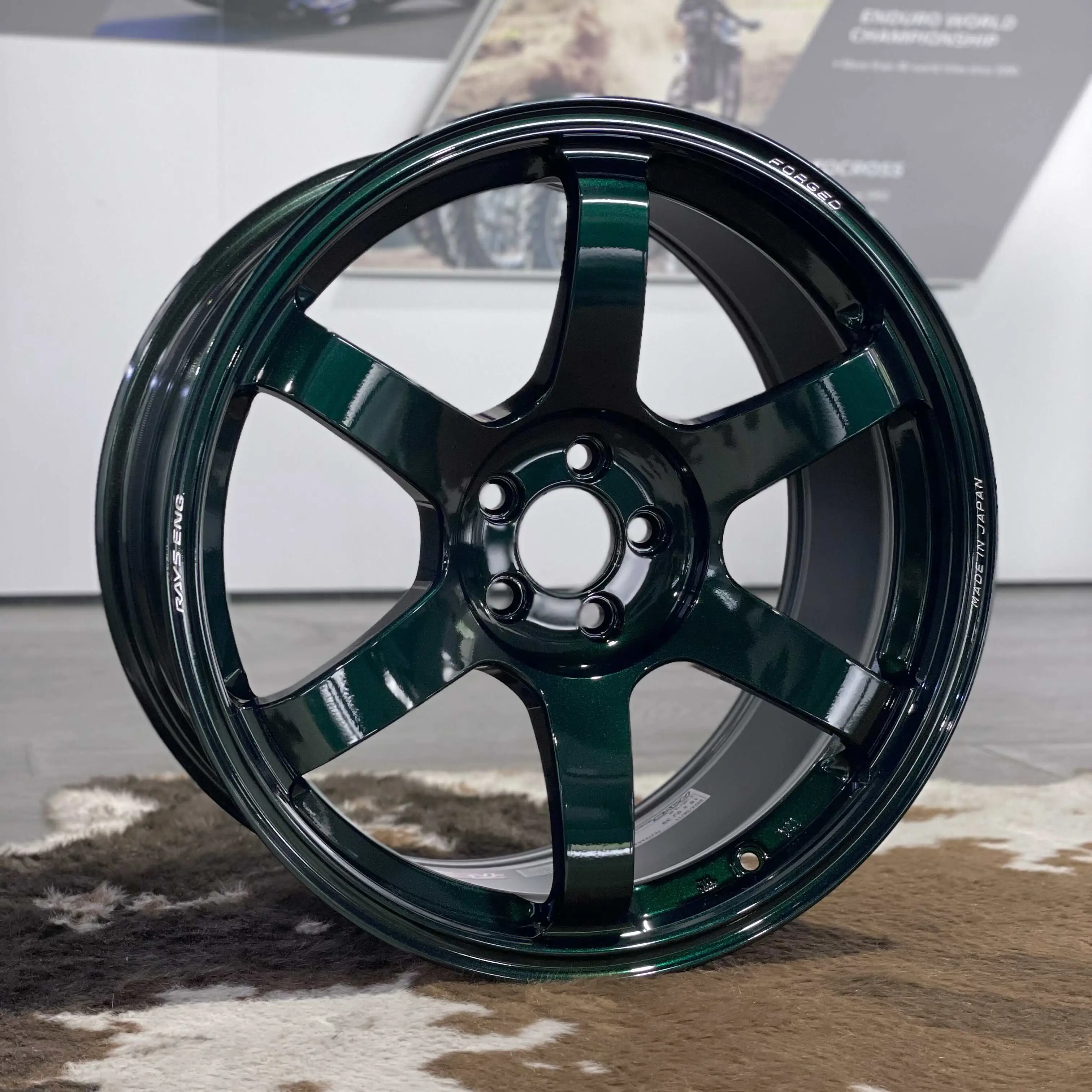 TE37sagaslracinggreen