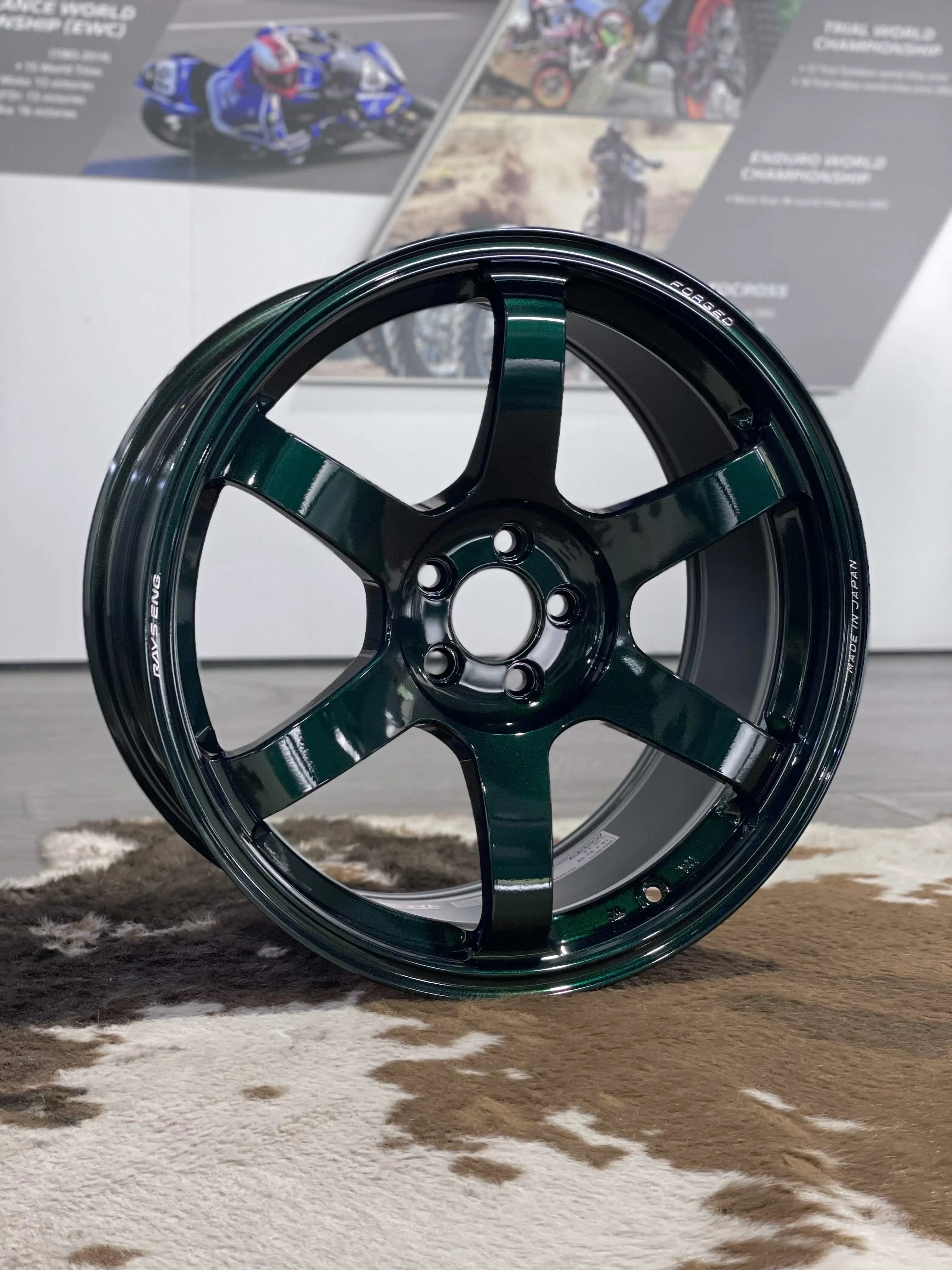 TE37sagaslracinggreen