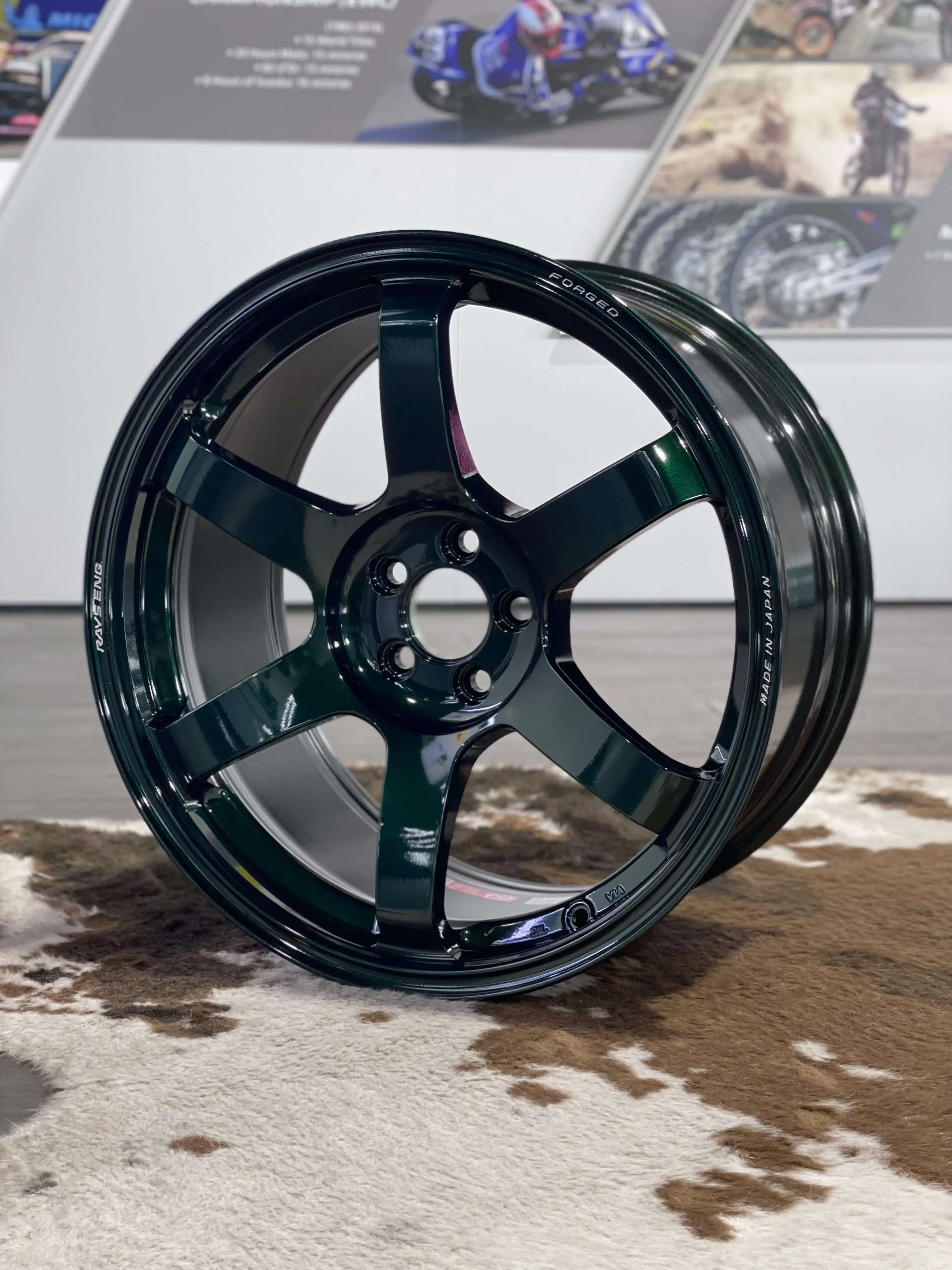 TE37sagaslracinggreen1