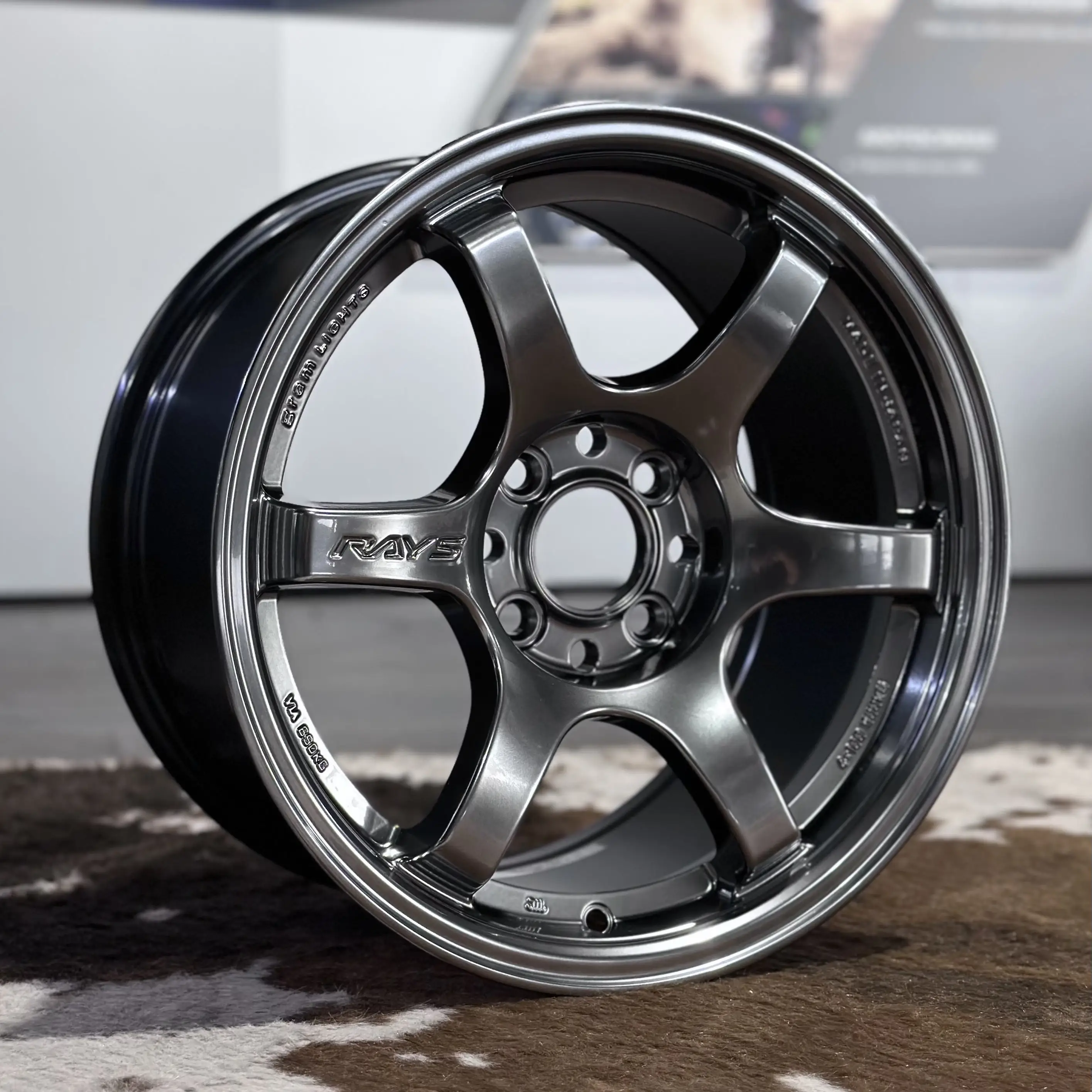 rays gram light 57dr in 15 x8 +35 4x100 in grace silver
