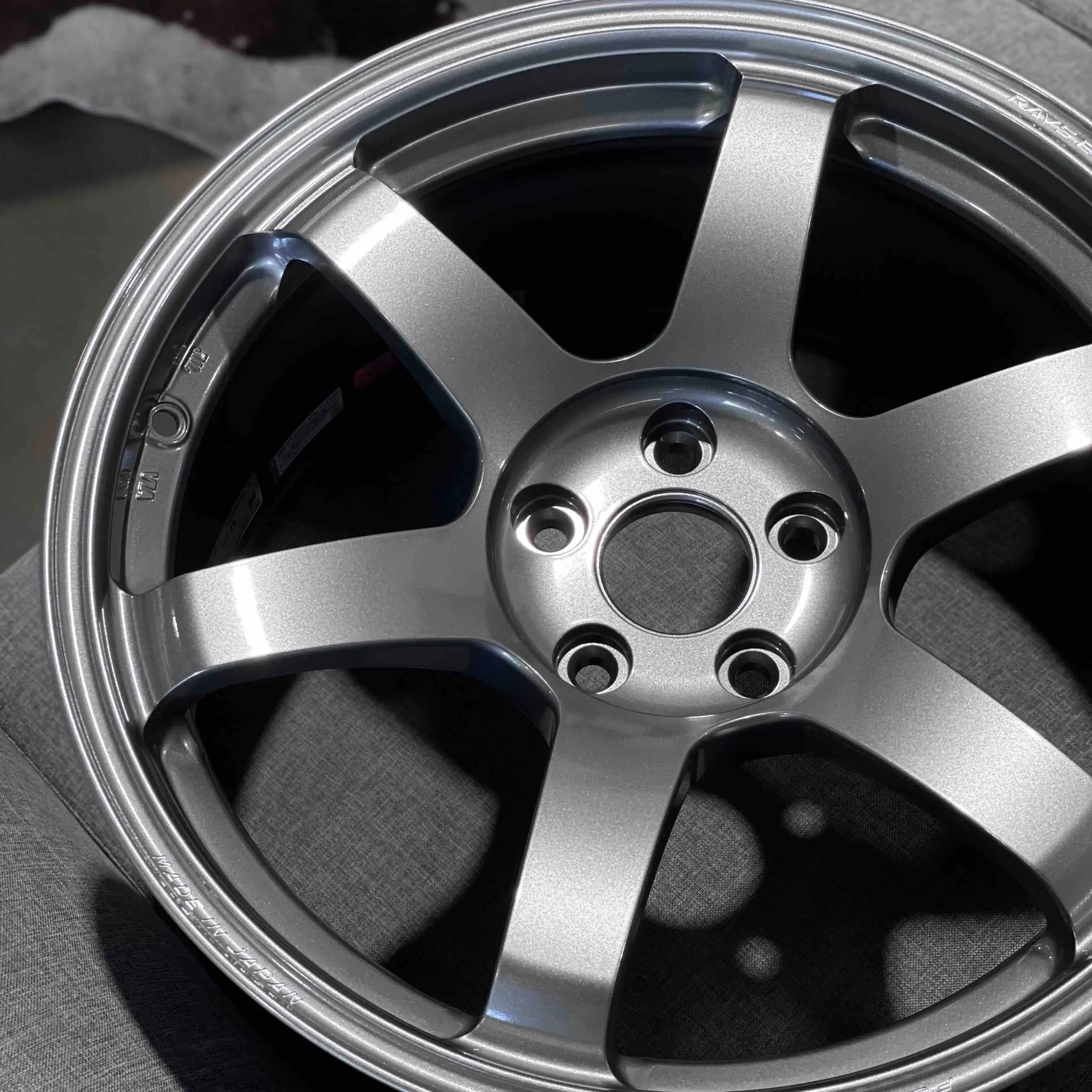 TE37sagaslgunmetal4