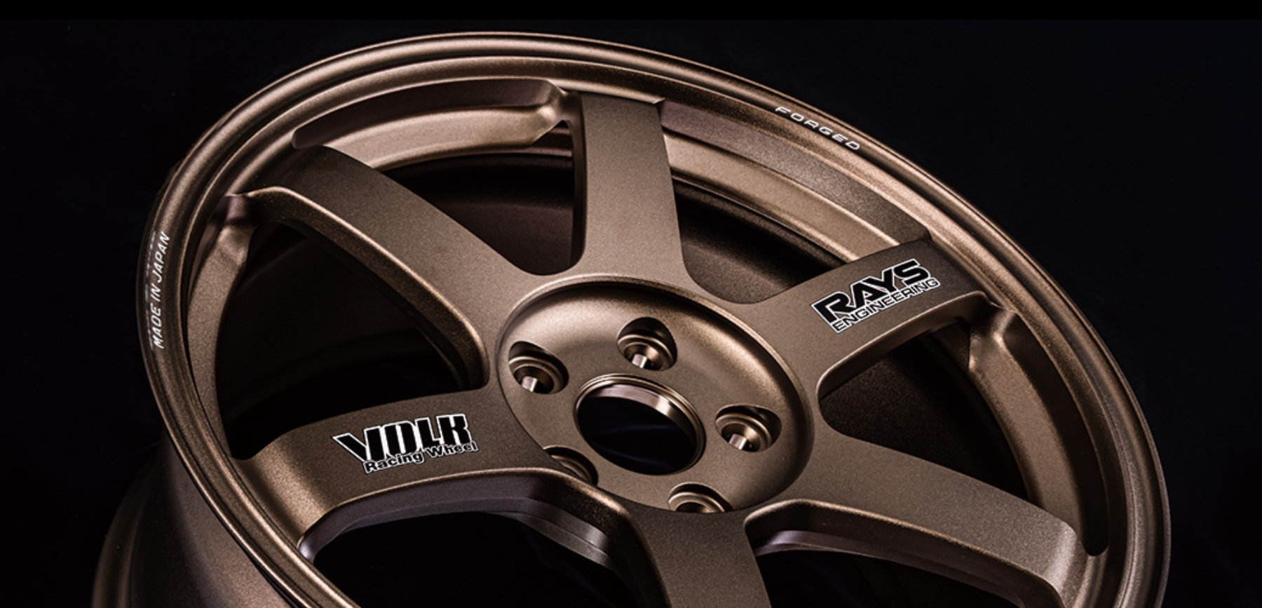 closeup30thanniversary