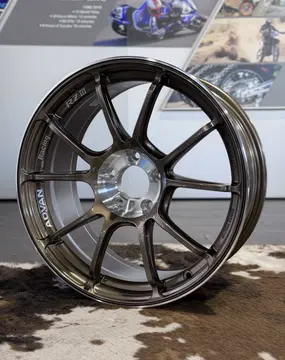 Close up showcasing the polished diamond cut outer rim ring and matching inner center circle on a UBC finish wheel