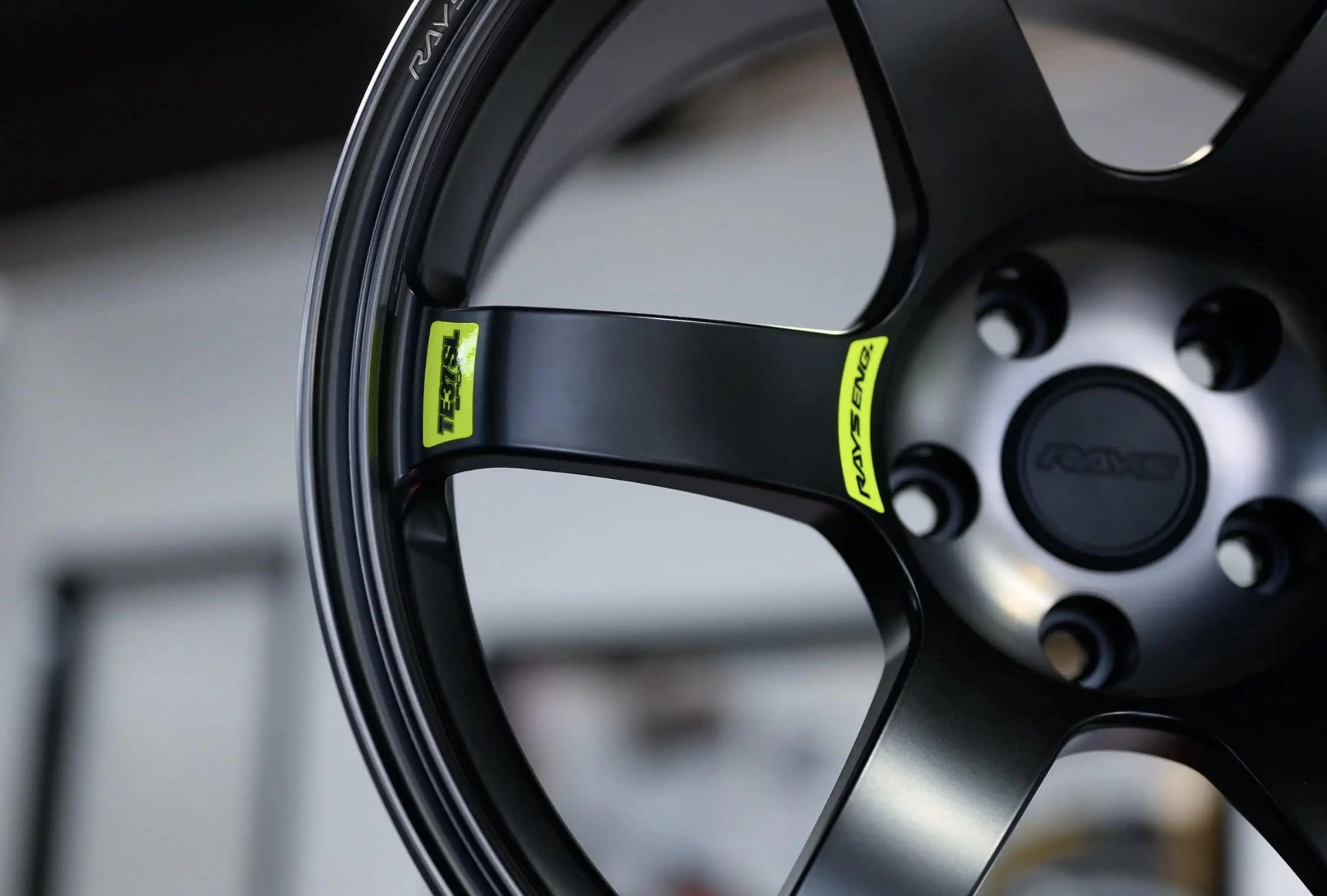 rayste37sagaslmspecsticker