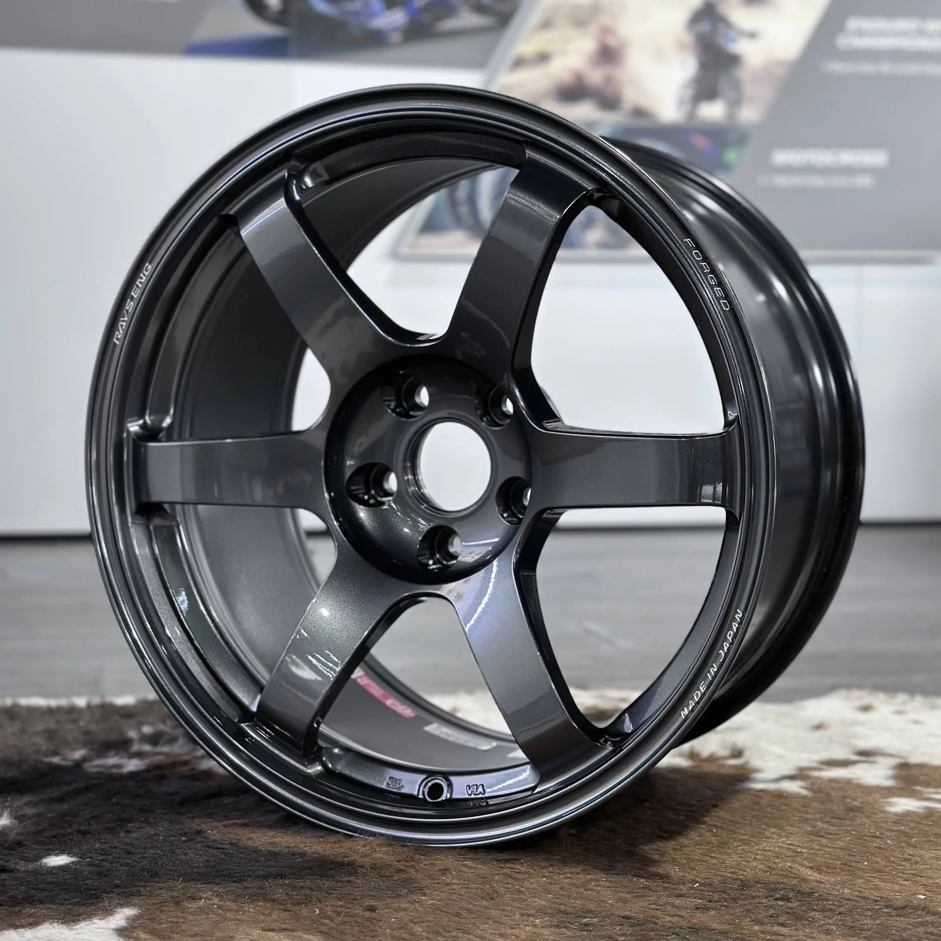 te37 saga sl dark gun metal