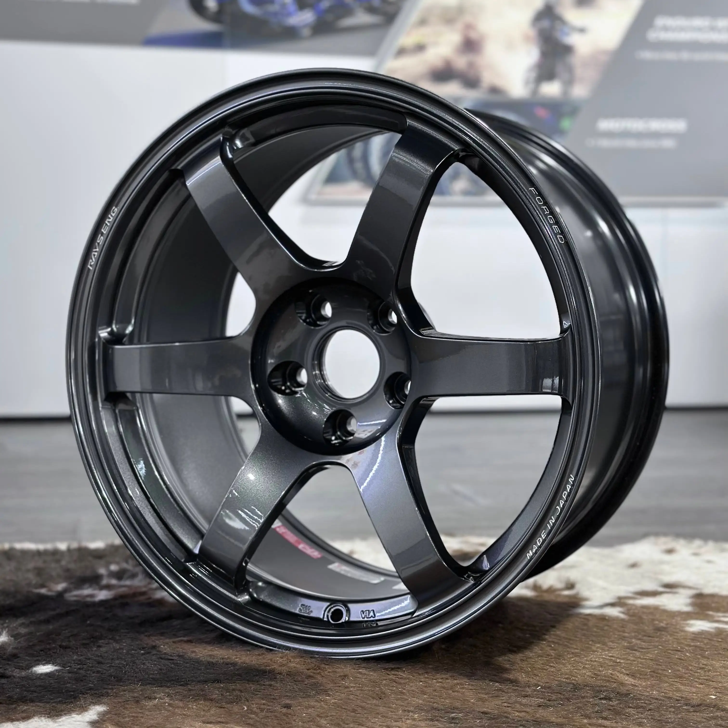 te37 saga sl dark gun metal