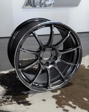 Detailed product shot focusing on the central lug pockets and sharp inward spoke drop of a standalone track spec wheel