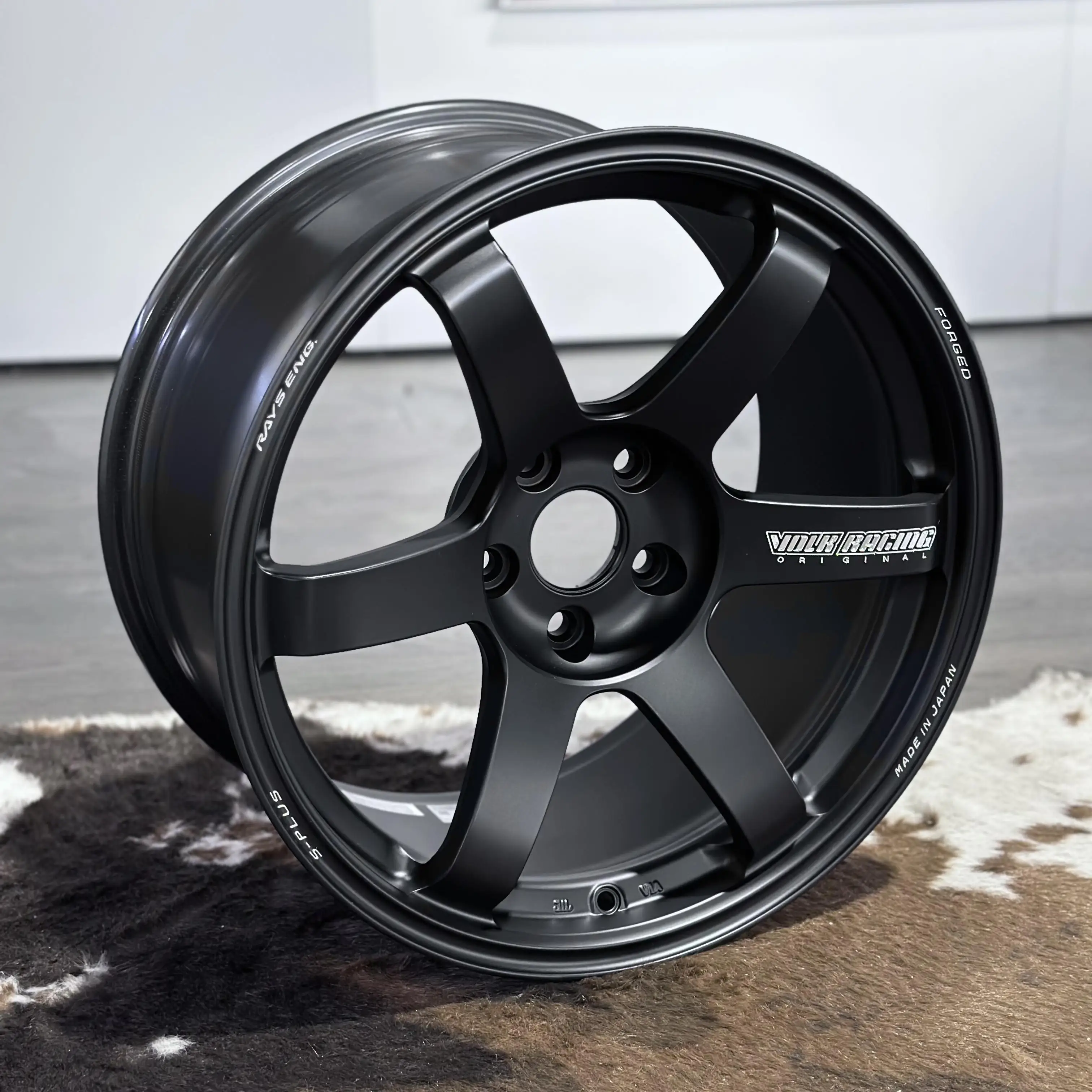 RAYS Volk Racing TE37 Saga S-Plus wheel in matte black, 18x9.5 +22 5x114.3 spec for Evo 8, Evo 9, and Nissan Silvia S15