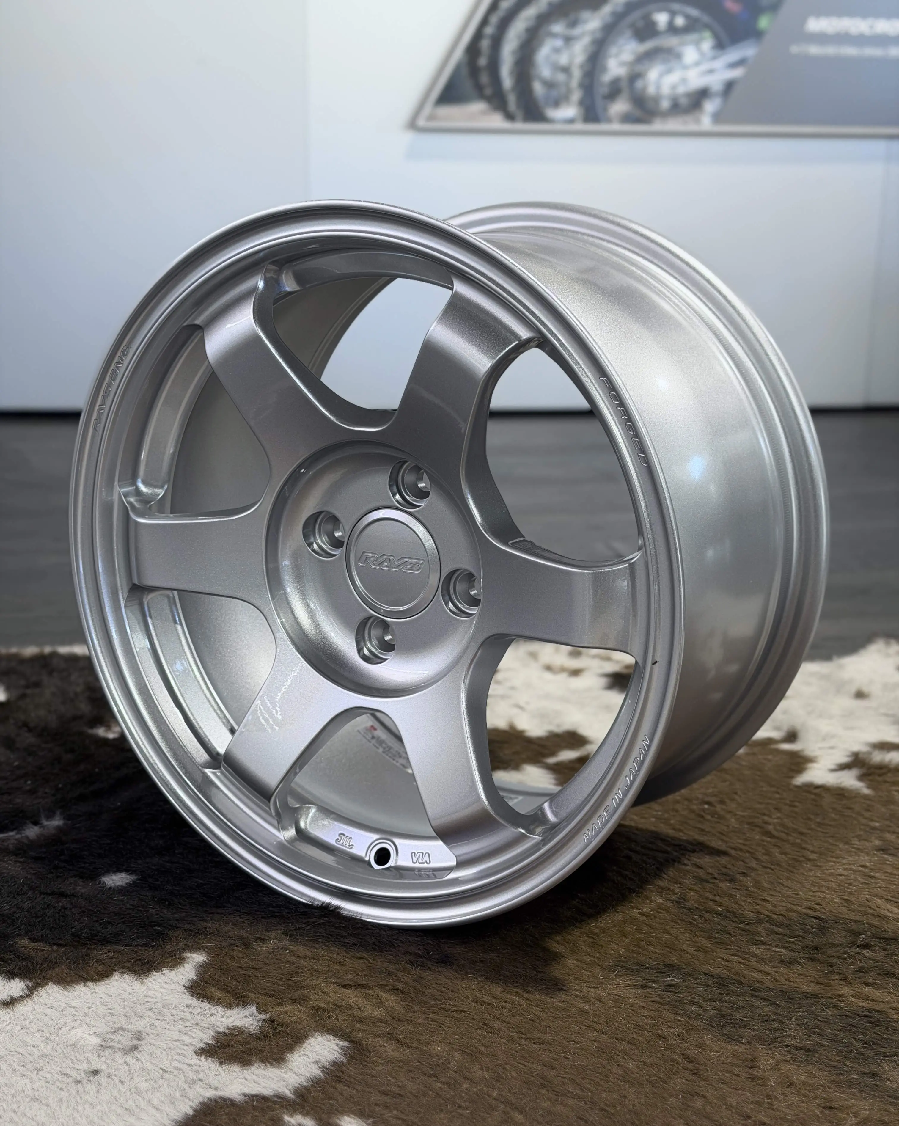 RAYS TE37Saga SL 15 x 8 + 35 in diamond silver top profile