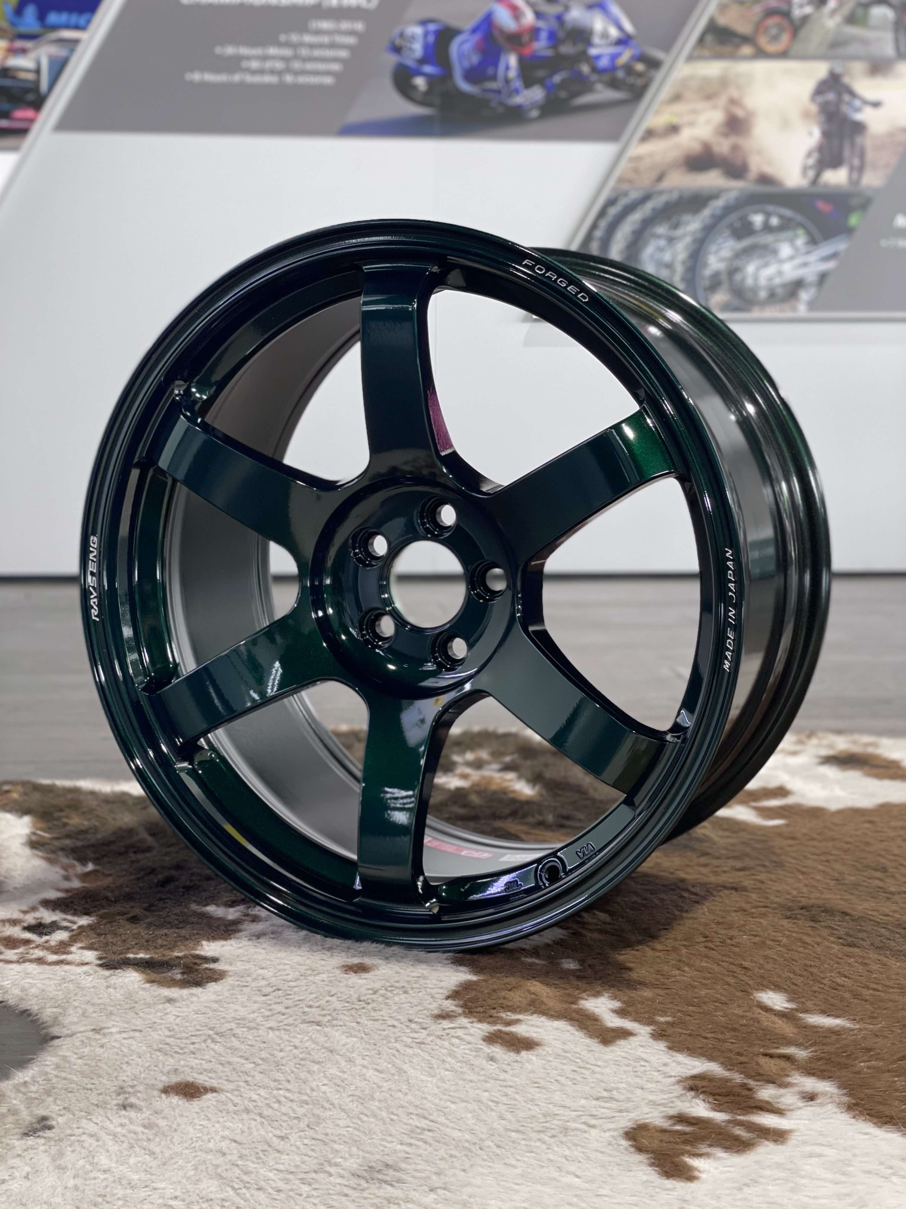 Green GR86 純正ホイール3 GR86(2024年10月～2024年10月) RZ リッジグリーンリミテッド タイヤ・ホイール