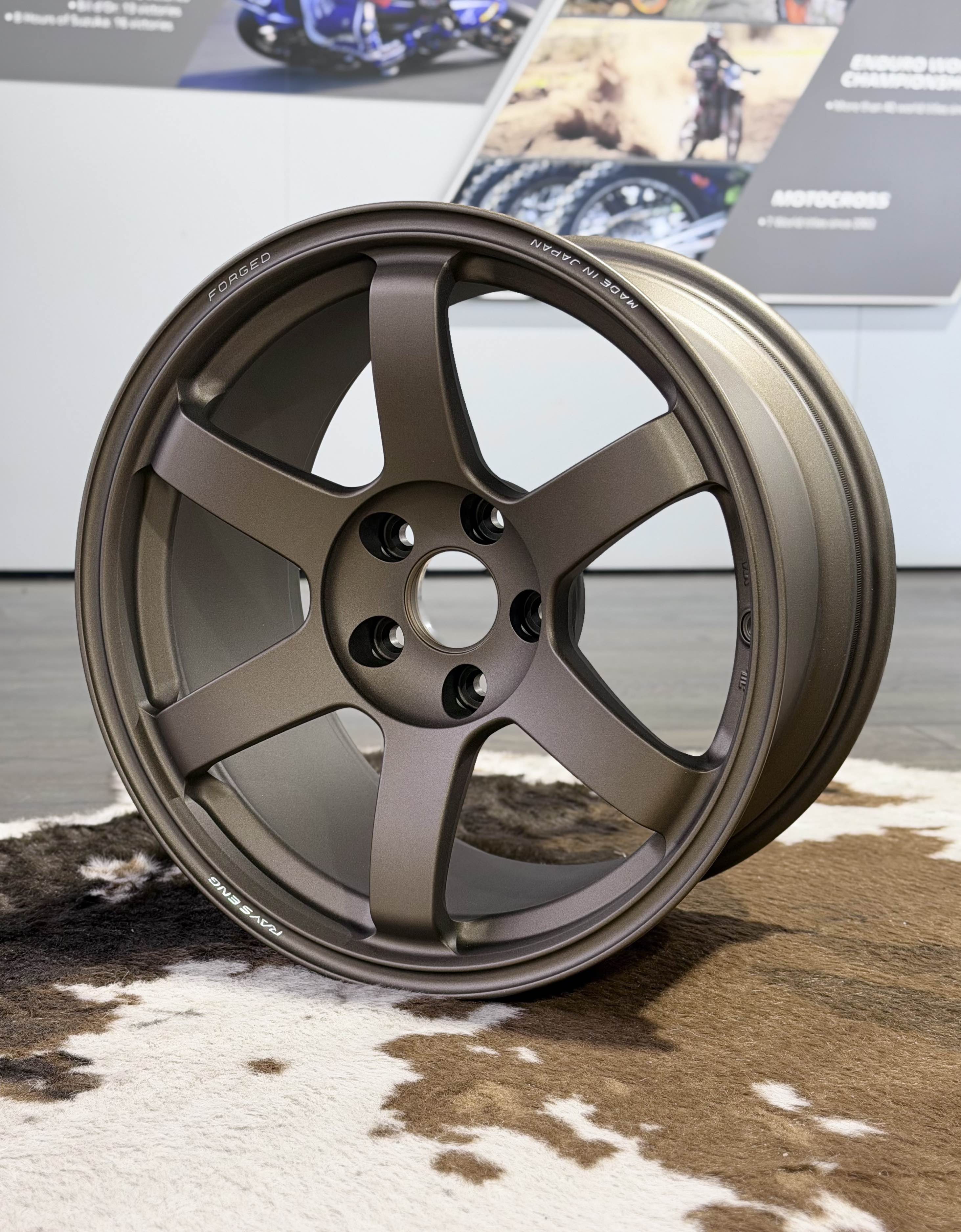 よっしー TE37SL YR-advance 2/2 17×9 +44 Volk TE37 SAGA SL