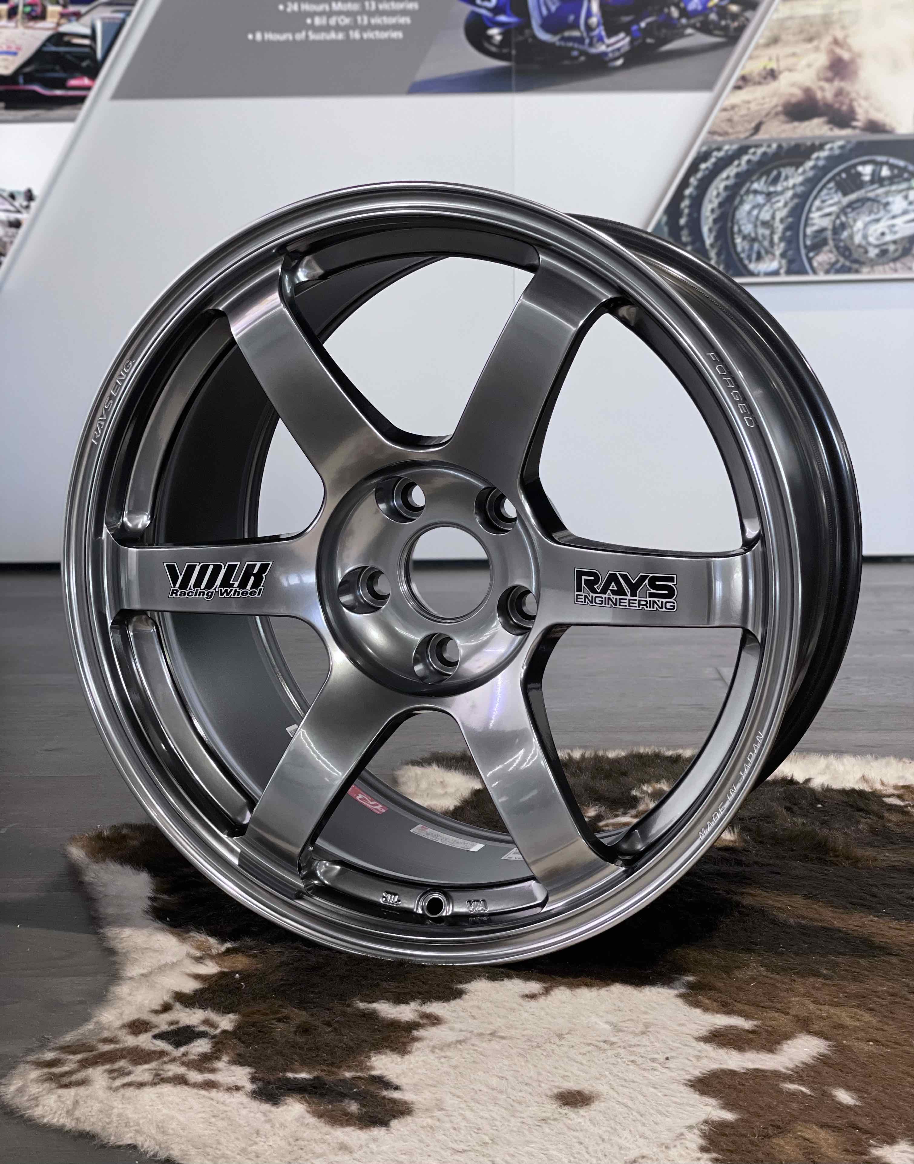 RAYS Volk Racing TE37 SAGA SL 18x9.5+22, 5x114.3 - Shinning Light Metal ...
